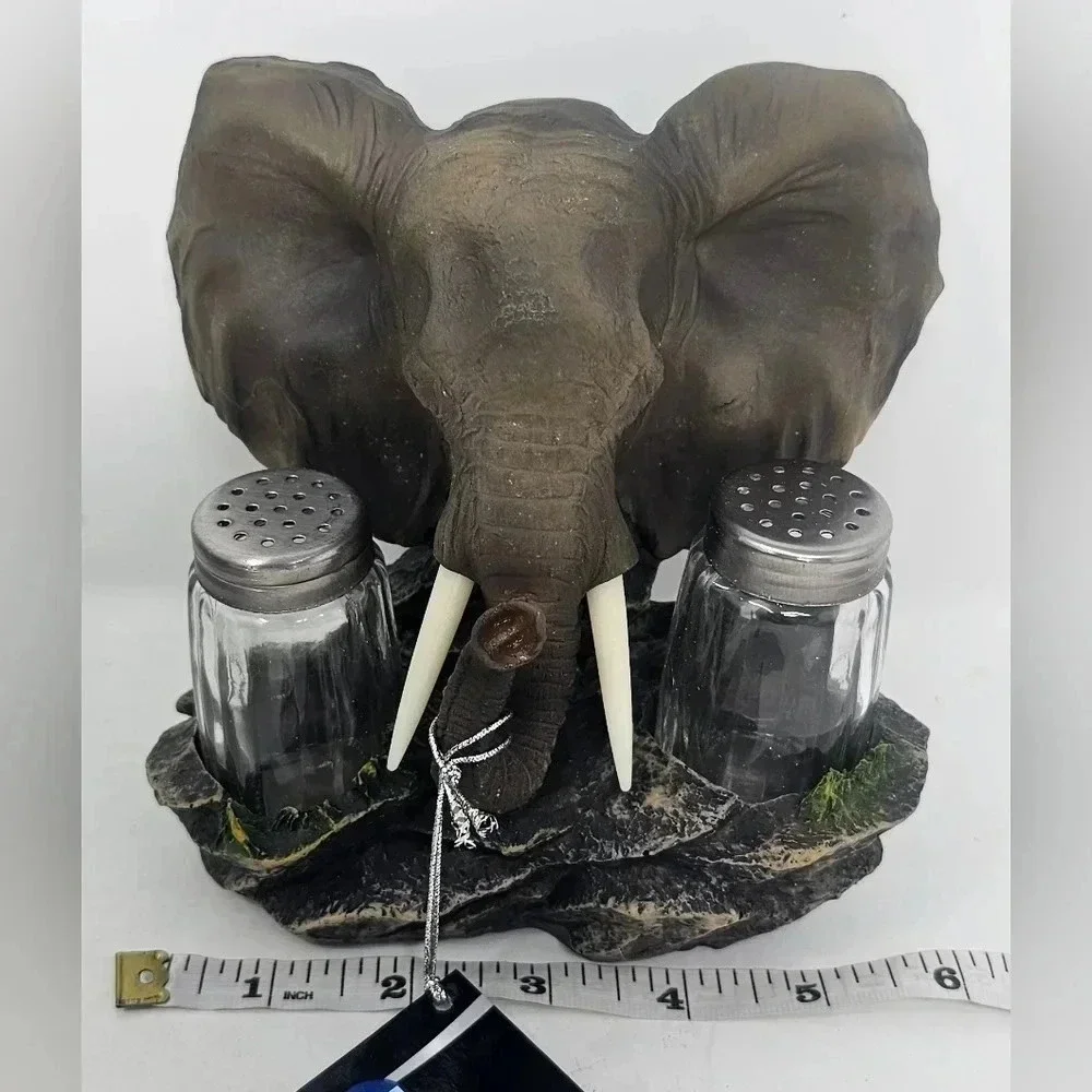 DWK Corp Vintage LMTD Edition Poly Resin Hand Painted Elephant Salt & Pepper Set